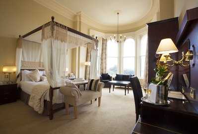Honeymoon Suite - BEST WESTERN Royal Clifton Hotel & Spa