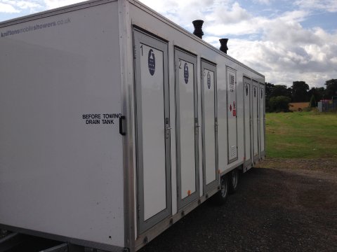 Our six bay shower units - Kniftons' Mobile Toilets Limited