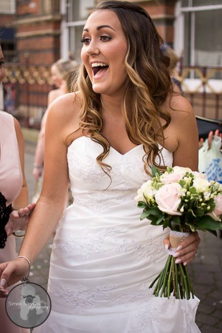 Bride greeting guests - Simon Stevens Photography