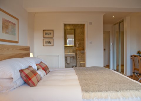 Chestnut Bedroom at Fairways Bed and Breakfast in Crewkerne in Somerset - Fairways Bed and Breakfast