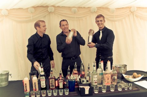 Simpal Bar Set-up in Wedding Marquee. - Cocktailmaker