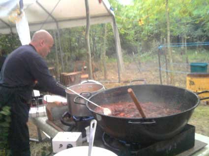 Cooking chilli in a woodland kitchen - Our Farmhouse Kitchen