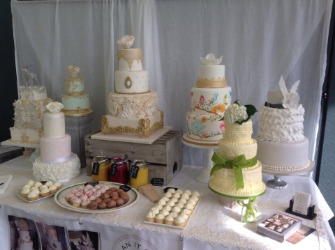 Wedding Cake Table - Plan It Cake