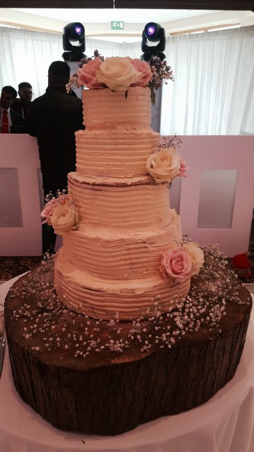 Wedding Cakes - The little house of baking -Image 34340