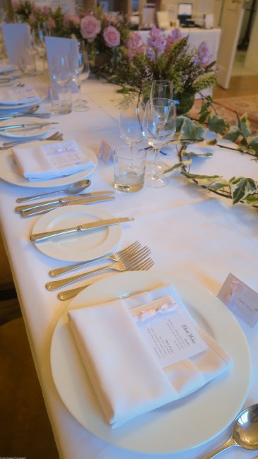 Individual Place Card/Menu Setting in the Seville Range - English Rose Stationery