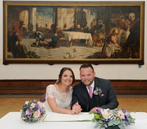 Gallery A (Image by www.jeffjonesphotos.com) - Shipley Art Gallery 