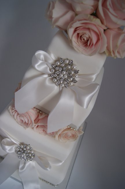 Elegant Diamante & Pearl Wedding Cake - Wedding Cakes by Lisa Broughton
