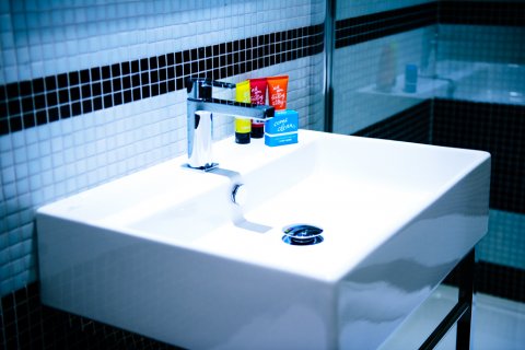 Designer toiletries included! - STAY central hotel