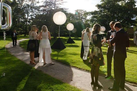 A garden party wedding - Dulwich Picture Gallery