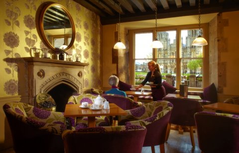 Main Hotel Bar - Best Western Plus Swan Hotel