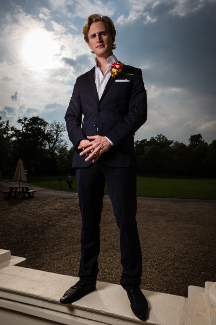 The use of flash to overpower the sun - Graham Mansfield Photography