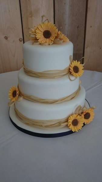 Sun Flower Wedding Cake - Cakes Beautiful