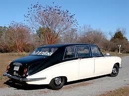 Two toned Daimler - FIRST CLASS LIMOS PAISLEY