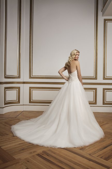 Wedding Dresses and Bridal Gowns - Wedding Wise-Image 11120