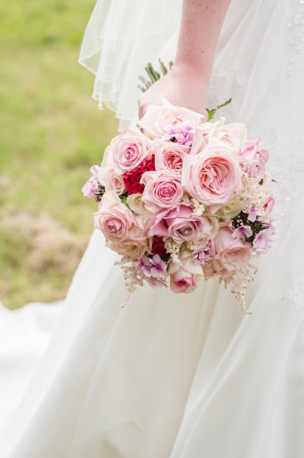 Pretty pink summer bouquet - Akito Floral Design