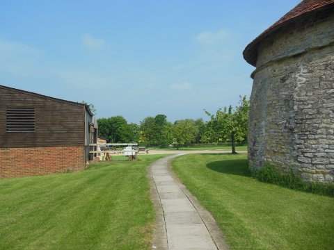 Entrance toward barn - Furtho Manor Farm