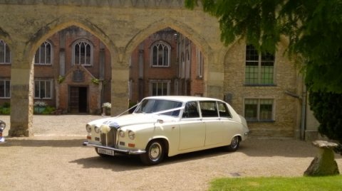 Daimler DS420 - Two Hearts Wedding Cars
