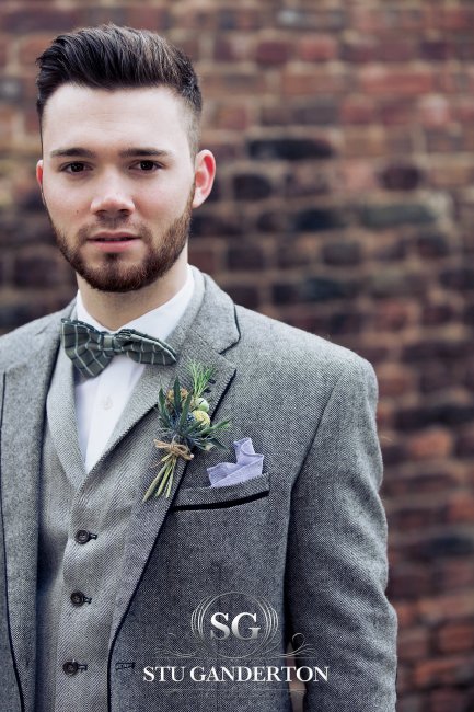 Boho flowers by Fantail Florist at Manor Lodge Sheffield, photography by Stu Ganderton - Fantail Designer Florist