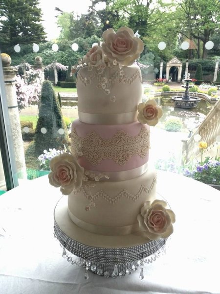 Tiered Wedding Cakes Hampshire - Couture Cakes Hampshire