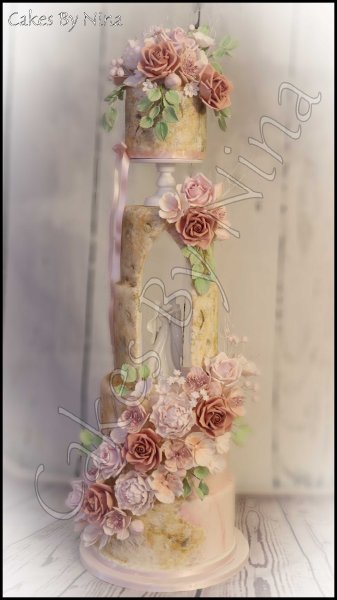Stunning wow factor Romance in the Stone - Cakes by Nina