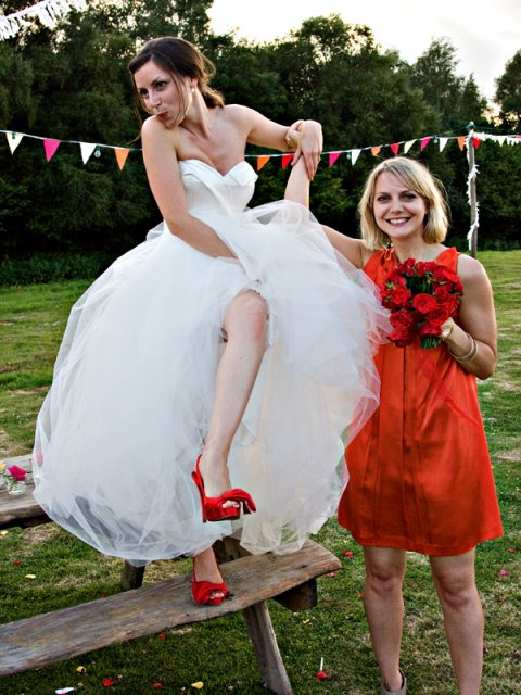 Showing the garter - DD Photography