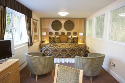 Hotel suite - Best Western Plus Ullesthorpe Court Hotel and Golf Club