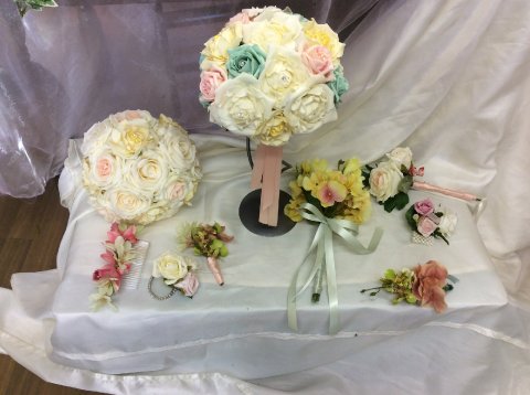 Wedding Bouquets - Silk wedding flowers-Image 13992