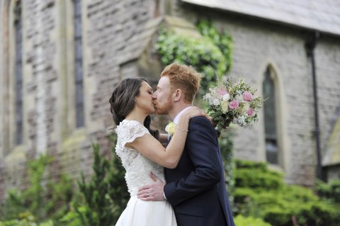 couple kissing - Jade Doherty Photography