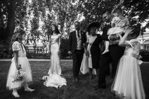 flower girl crying - liam smith photography