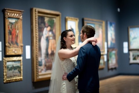 Laing Art Gallery wedding photograph by Laurence Sweeney Photography - Laing Art Gallery 