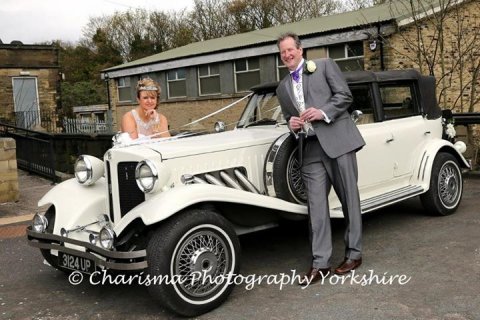 Traditional Old English White Convertible Classic Style - Halifax Wedding Cars