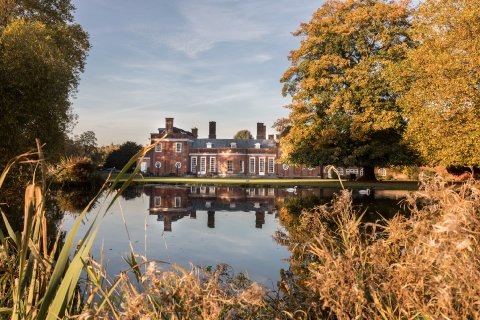 Lake and grounds - Bradbourne House