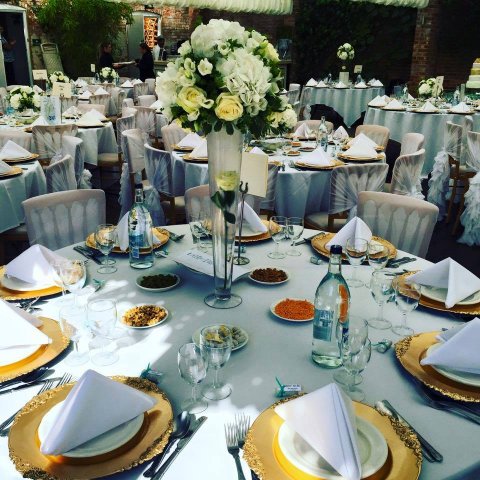gold charger plates - Ellis Events - Creative Chair Cover Hire and Venue Styling