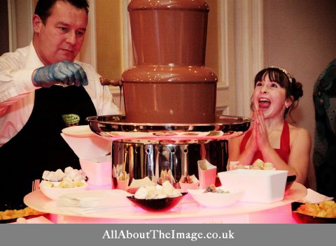Wedding Champagne and Wine - Welsh Chocolate Fountains-Image 2653