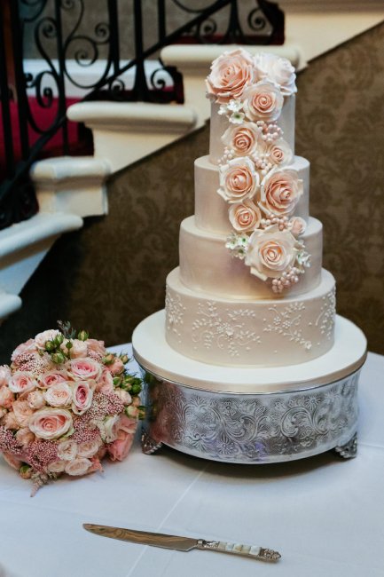 Wedding Cakes - Wedding Cakes Berkshire - Petit Gateau-Image 35108