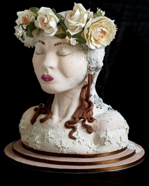 Asian Wedding Fair Peacock - Beachcomber Cakes and The Rocpool School of Baking Ltd