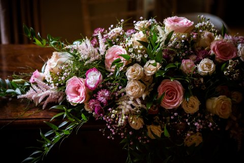Masses of Roses for a stunning centrepiece - Akito Floral Design