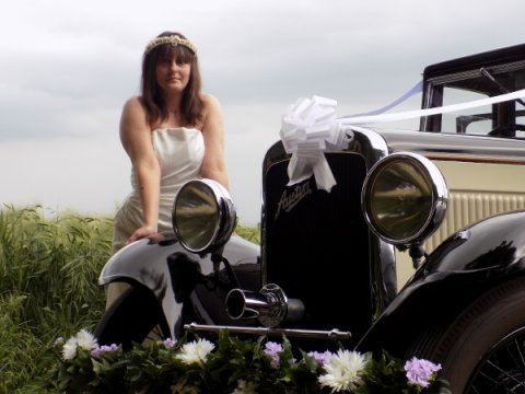 Wedding Transport - Love Vintage - The little wedding car Co-Image 43264