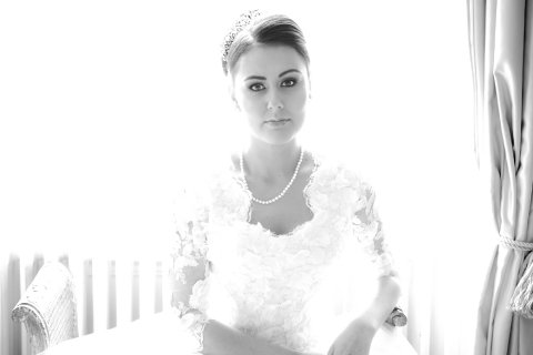 Bride awaits - Noel Wong Photography