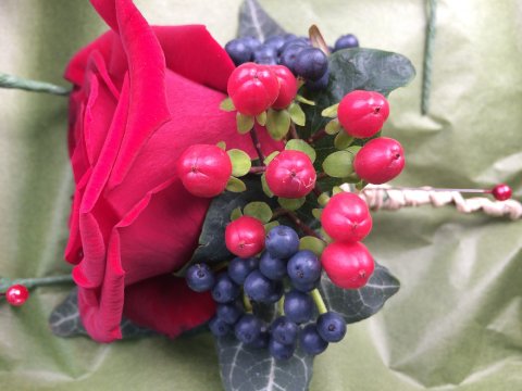 Textural buttonhole - Daisy Chain