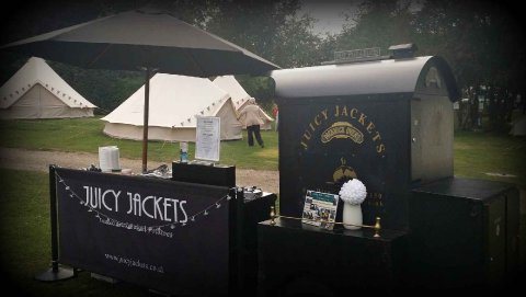 Informal Wedding Catering With Juicy Jackets - Juicy Jackets