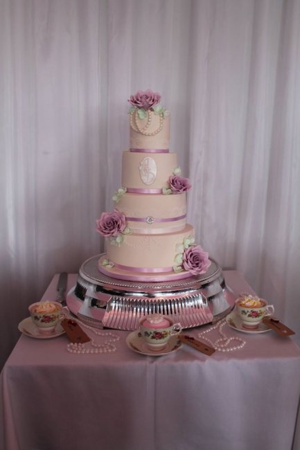 Wedding Cakes - Pam-Cakes-Image 11210