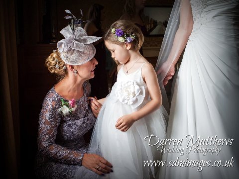 Brides Mother & Flower Girl - Darren Matthews Wedding Photography