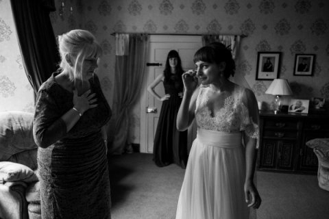 Devon wedding photographer - Younger Photography