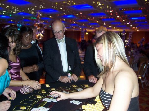 Too many! - Moonlight Fun Casino Hire