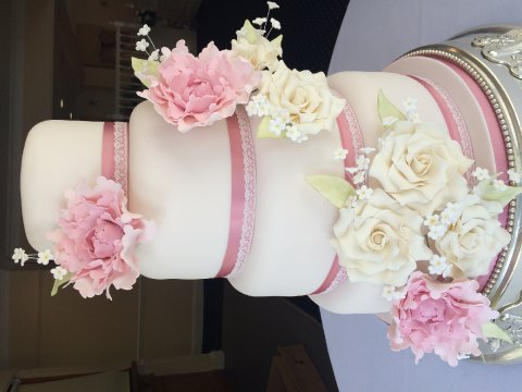 Wedding Cakes - Cake by Lynda Morrison-Image 20248