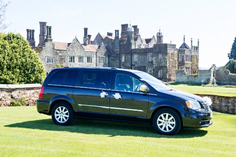 Ideal For bridesmaids /groom parties - Platinum Cars