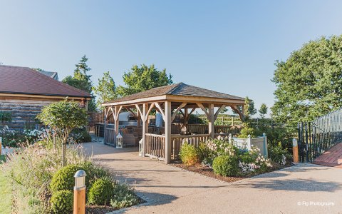 Bassmead Manor Barns - Bassmead Manor Barns