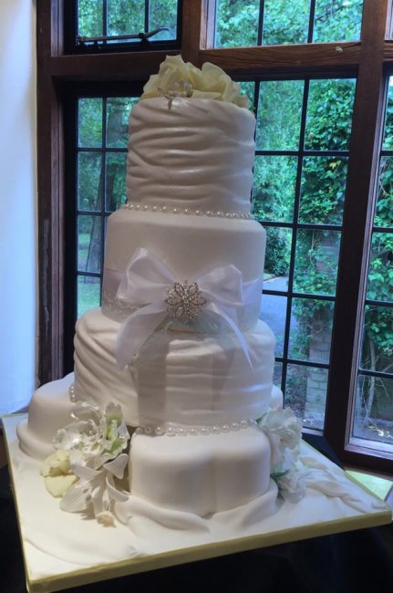 Wedding Cakes - Occasional Cakes-Image 22017
