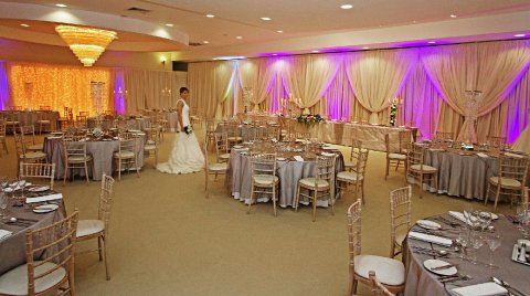 Wedding Ceremony and Reception Venues - La Mon Hotel & Country Club-Image 10386